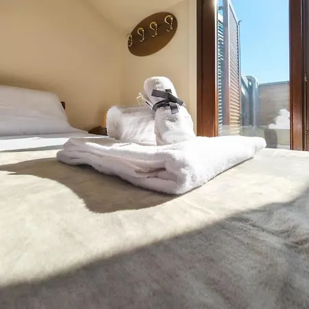 Heart - Patio Parking Ac Wif *