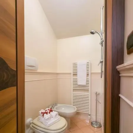 Heart - Patio Parking Ac Wif *