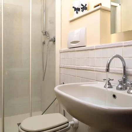 Heart - Patio Parking Ac Wif *